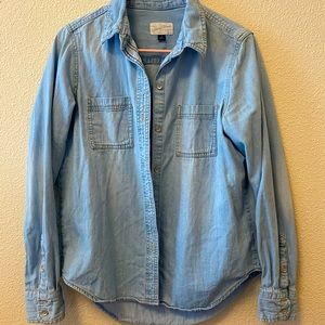 Women’s Blue Acid Wash Button Up Shirt. Size S